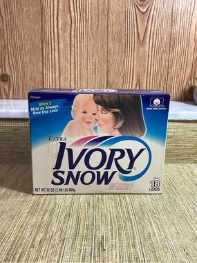 Vtg 1996 New Sealed Ivory Snow Ultra Baby Detergent 32 oz 18 loads